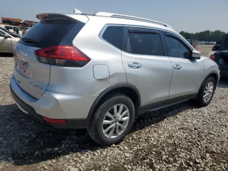 2017 Nissan Rogue SV with VIN KNMAT2MV8HP578377, listed as a Copart auction lot 62179905 with 131,663 mi miles and Salvage title. Bid and sale history available at DreamBid. Image 3.