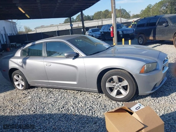 2014 Dodge Charger SE with VIN 2C3CDXBG0EH268574, listed as a IAAI auction lot 41917100 with 212,150 mi miles. Bid and sale history available at carsss.com. Image 13.