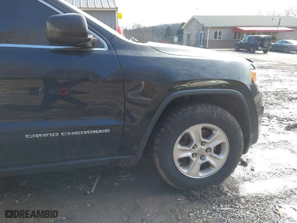 2015 Jeep Grand Cherokee Laredo with VIN 1C4RJFAG9FC909753, listed as a IAAI auction lot 41705871 with 120,000 mi miles. Bid and sale history available at carsss.com. Image 16.
