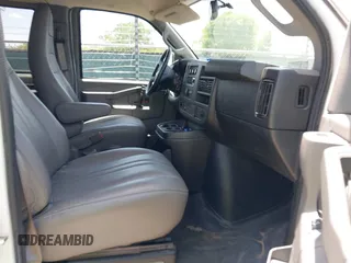 2020 Chevrolet Express Passenger LS с VIN 1GAZGNFG8L1242580, выставлен на аукционе IAAI как лот 42512136 с пробегом 12 339 миль миль и . История ставок и продаж доступна на DreamBid. Изображение 5.