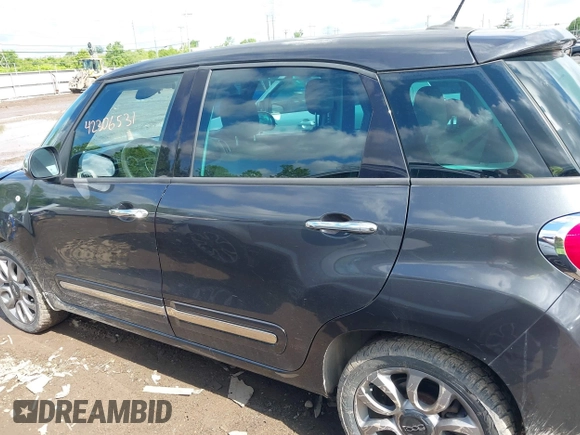 2015 FIAT 500L Lounge z VIN ZFBCFACH6FZ035281, wystawiony jako IAAI lot #42306531 z przebiegiem 99 810 mil mil oraz . Historia ofert i sprzedaży dostępna na DreamBid. Obrazek 15.