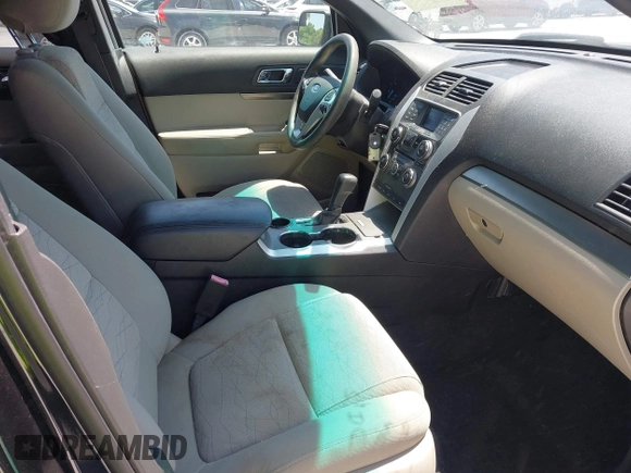 2015 Ford Explorer with VIN 1FM5K7B95FGB62609, listed as a IAAI auction lot 42060885 with 129,130 mi miles and . Bid and sale history available at carsss.com. Image 5.