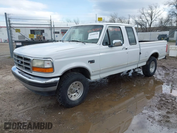 1995 Ford F-150 with VIN 1FTEX14N8SKB20438, listed as a IAAI auction lot 42048210 with 151,107 mi miles. Bid and sale history available at carsss.com. Image 2.