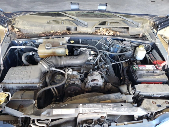 2005 Jeep Liberty Sport with VIN 1J4GL48K55W555396, listed as a Copart auction lot 52388185 with 50,253 mi miles and Salvage Title. Bid and sale history available at carsss.com. Image 12.