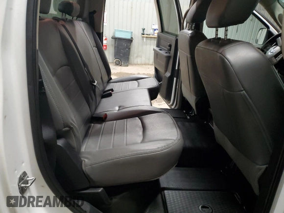 2015 Ram 2500 Tradesman z VIN 3C6TR5HT4FG577026, wystawiony jako Copart lot #52816585 z przebiegiem 133 806 mil mil oraz Czysty tytuł • Clean title. Historia ofert i sprzedaży dostępna na DreamBid. Obrazek 10.