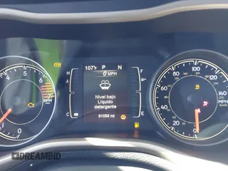 2017 Jeep Cherokee Altitude с VIN 1C4PJLAB0HW507616, выставлен на аукционе IAAI как лот 42820599 с пробегом 61 058 миль миль и . История ставок и продаж доступна на DreamBid. Изображение 7.