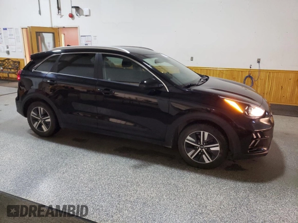 2022 Kia Niro LX with VIN KNDCB3LCXN5547575, listed as a Copart auction lot 88002635 with 77,695 mi miles and Clean Title. Bid and sale history available at carsss.com. Image 4.
