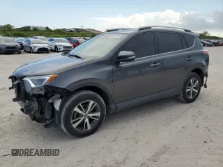 2018 Toyota RAV4 XLE z VIN 2T3WFREV3JW517601, wystawiony jako Copart lot #58424135 z przebiegiem 82 149 mil mil oraz Szkoda całkowita • Salvage title. Historia ofert i sprzedaży dostępna na DreamBid. Obrazek 1.