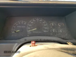1998 Chevrolet Silverado 1500 with VIN 2GCEC19M8W1262449, listed as a Copart auction lot 82245674 with 167,928 mi miles and Salvage Title. Bid and sale history available at DreamBid. Image 9.