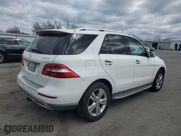 2014 Mercedes-Benz M 350 with VIN 4JGDA5HB6EA318557, listed as a Copart auction lot 53278775 with 160,383 mi miles and Salvage Title. Bid and sale history available at DreamBid. Image 3.