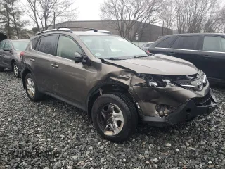 2015 Toyota RAV4 LE with VIN JTMBFREV2FD166618, listed as a Copart auction lot 51520205 with 135,829 mi miles and Clean Title. Bid and sale history available at carsss.com. Image 4.