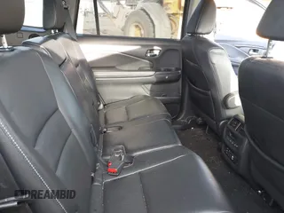 2017 Honda Pilot Touring with VIN 5FNYF6H9XHB062171, listed as a IAAI auction lot 41927969 with 210,633 mi miles. Bid and sale history available at carsss.com. Image 8.