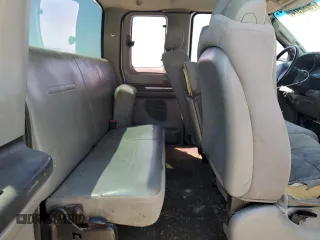 2005 Ford Super Duty F-250 XL with VIN 1FTSX20595EB03374, listed as a Copart auction lot 70282374 with 256,029 mi miles and Salvage Title. Bid and sale history available at carsss.com. Image 11.