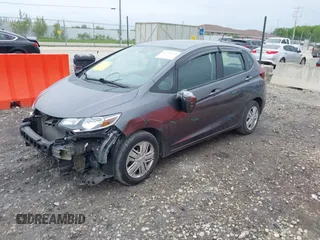 2019 Honda Fit LX z VIN 3HGGK5H40KM707419, wystawiony jako IAAI lot #42354063 z przebiegiem 48 197 mil mil oraz . Historia ofert i sprzedaży dostępna na DreamBid. Obrazek 2.