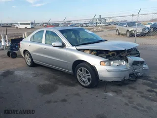 2007 Volvo S60 2.5L Turbo with VIN YV1RS592572626476, listed as a IAAI auction lot 41798347 with 141,205 mi miles. Bid and sale history available at carsss.com. Image 1.