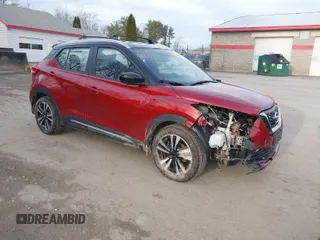 2020 Nissan Kicks SR with VIN 3N1CP5DV0LL563782, listed as a IAAI auction lot 41144161 with 89,285 mi miles. Bid and sale history available at carsss.com. Image 1.