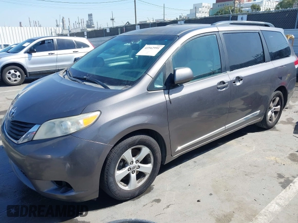 2012 Toyota Sienna LE AAS with VIN 5TDKK3DC9CS184722, listed as a IAAI auction lot 41942991 with 227,783 mi miles. Bid and sale history available at carsss.com. Image 17.