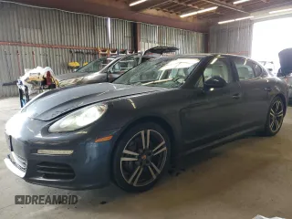 2014 Porsche Panamera z VIN WP0AA2A79EL009679, wystawiony jako Copart lot #49444915 z przebiegiem 80 908 mil mil oraz Szkody całkowita. Historia ofert i sprzedaży dostępna na DreamBid. Obrazek 1.
