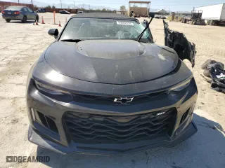 2020 Chevrolet Camaro ZL1 with VIN 1G1FJ3D62L0105059, listed as a Copart auction lot 69862534 with 0 mi miles and Salvage Title. Bid and sale history available at carsss.com. Image 5.