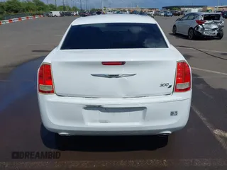 2012 Chrysler 300 S z VIN 2C3CCABG5CH115766, wystawiony jako IAAI lot #41893708 z przebiegiem 129 260 mil mil oraz . Historia ofert i sprzedaży dostępna na DreamBid. Obrazek 16.