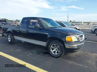 2004 Ford F-150 XL z VIN 2FTRX17254CA75064, wystawiony jako IAAI lot #42710599 z przebiegiem 196 110 mil mil oraz . Historia ofert i sprzedaży dostępna na DreamBid. Obrazek 1.