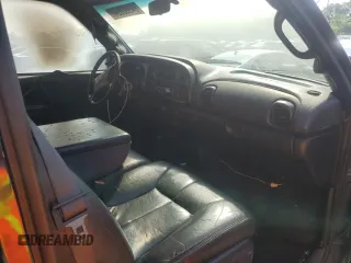 2000 Dodge Ram 2500 with VIN 1B7KF2369YJ131193, listed as a Copart auction lot 64900694 with 270,394 mi miles and Salvage Title. Bid and sale history available at carsss.com. Image 8.