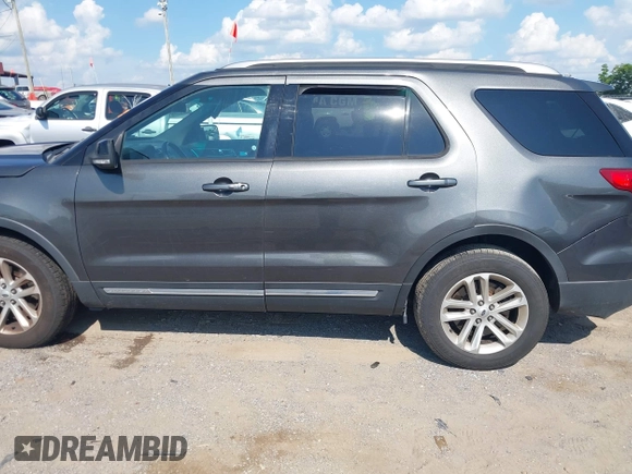 2017 Ford Explorer XLT z VIN 1FM5K7D85HGA07243, wystawiony jako IAAI lot #42672521 z przebiegiem 214 644 mil mil oraz . Historia ofert i sprzedaży dostępna na DreamBid. Obrazek 14.