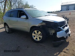 2012 Chevrolet Traverse 1LT z VIN 1GNKRGED4CJ111322, wystawiony jako IAAI lot #42051492 z przebiegiem 208 203 mil mil oraz . Historia ofert i sprzedaży dostępna na DreamBid. Obrazek 1.