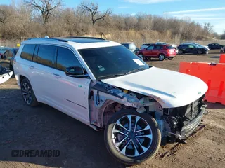 2021 Jeep Grand Cherokee Overland z VIN 1C4RJKDG3M8204967, wystawiony jako IAAI lot #41744813 z przebiegiem 37 297 mil mil oraz . Historia ofert i sprzedaży dostępna na DreamBid. Obrazek 1.