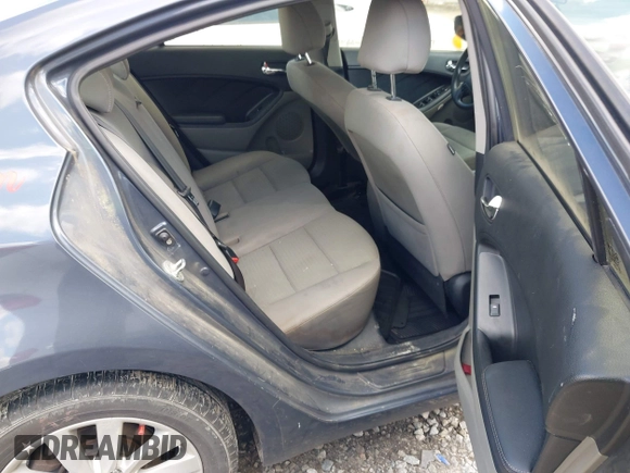 2015 Kia Forte LX with VIN KNAFX4A64F5271782, listed as a IAAI auction lot 41981939 with Not Provided miles. Bid and sale history available at carsss.com. Image 8.