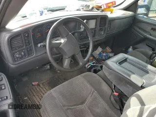 2003 Chevrolet Silverado 1500 LT with VIN 1GCEK19T73Z144924, listed as a Copart auction lot 52767925 with 137,530 mi miles and Non Repairable. Bid and sale history available at DreamBid. Image 8.