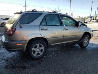 1999 Lexus RX 300 Luxury SUV with VIN JT6GF10U7X0022374, listed as a Copart auction lot 88029105 with 236,270 mi miles and Salvage Title. Bid and sale history available at carsss.com. Image 3.