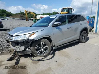 2018 Toyota Highlander LE with VIN 5TDBZRFH0JS809397, listed as a Copart auction lot 61502315 with 131,864 mi miles and Salvage title. Bid and sale history available at DreamBid. Image 1.