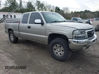 2003 GMC Sierra 1500 SLT z VIN 2GTEK19T731383415, wystawiony jako IAAI lot #41396609 z przebiegiem 294 010 mil mil oraz . Historia ofert i sprzedaży dostępna na DreamBid. Obrazek 1.