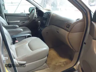 2007 Toyota Sienna CE with VIN 5TDZK23C27S048500, listed as a IAAI auction lot 42021597 with 169,307 mi miles. Bid and sale history available at carsss.com. Image 5.