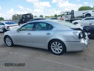 2007 Lexus LS 460 z VIN JTHBL46F875014386, wystawiony jako IAAI lot #41946333 z przebiegiem 134 574 mil mil oraz . Historia ofert i sprzedaży dostępna na DreamBid. Obrazek 15.
