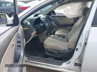 2009 Hyundai Elantra SE z VIN KMHDU46D49U595783, wystawiony jako IAAI lot #42206609 z przebiegiem 267 635 mil mil oraz . Historia ofert i sprzedaży dostępna na DreamBid. Obrazek 5.