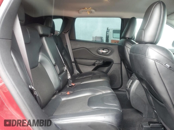 2021 Jeep Cherokee Latitude Plus z VIN 1C4PJLLB2MD183619, wystawiony jako Copart lot #56592595 z przebiegiem 33 243 mil mil oraz Czysty tytuł • Clean title. Historia ofert i sprzedaży dostępna na DreamBid. Obrazek 11.