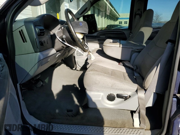 2007 Ford F-250 XL с VIN 1FTSW21517EA30618, выставлен на аукционе Copart как лот 84544734 с пробегом Не указан миль и Списание • Salvage title. История ставок и продаж доступна на DreamBid. Изображение 7.
