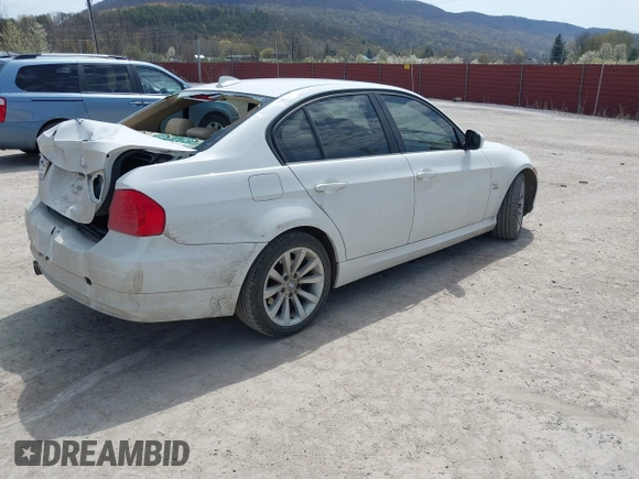 2011 BMW 3 Series 328i xDrive with VIN WBAPK7C54BF195252, listed as a IAAI auction lot 42056005 with 101,645 mi miles. Bid and sale history available at carsss.com. Image 4.