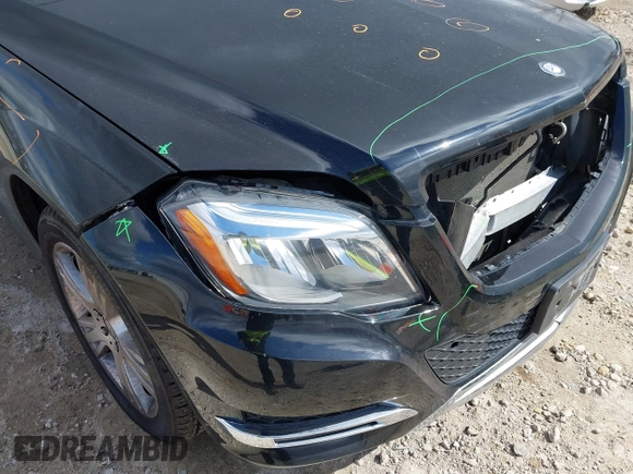 2015 Mercedes-Benz GLK with VIN WDCGG8JB0FG402300, listed as a IAAI auction lot 41969142 with 135,806 mi miles. Bid and sale history available at carsss.com. Image 19.