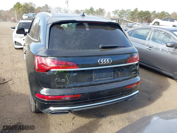 2024 Audi Q5 S line Premium Plus with VIN WA1EAAFY4R2137184, listed as a IAAI auction lot 40832920 with 1,426 mi miles. Bid and sale history available at carsss.com. Image 16.