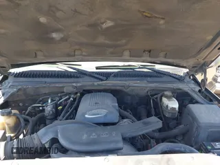 2004 Chevrolet Suburban LS with VIN 3GNGK26U94G237545, listed as a IAAI auction lot 42331246 with 373,569 mi miles and . Bid and sale history available at DreamBid. Image 10.