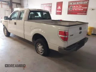 2013 Ford F-150 XL with VIN 1FTEX1CM5DFB88149, listed as a IAAI auction lot 40695089 with 105,049 mi miles. Bid and sale history available at carsss.com. Image 3.