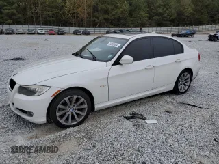 2011 BMW 3 Series 328i z VIN WBAPH7G53BNM58989, wystawiony jako Copart lot #79000604 z przebiegiem Nie podano mil oraz Nie do naprawy • Non repairable. Historia ofert i sprzedaży dostępna na DreamBid. Obrazek 1.