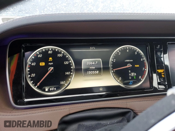 2014 Mercedes-Benz S 550 z VIN WDDUG8FB5EA022362, wystawiony jako Copart lot #83009334 z przebiegiem 150 558 mil mil oraz Szkoda całkowita • Salvage title. Historia ofert i sprzedaży dostępna na DreamBid. Obrazek 9.