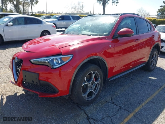 2022 Alfa Romeo Stelvio Ti with VIN ZASPAKBN0N7D39153, listed as a IAAI auction lot 40220043 with 1 mi miles. Bid and sale history available at carsss.com. Image 19.