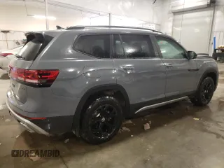 2024 Volkswagen Atlas Peak Edition SE with VIN 1V2CR2CA4RC581662, listed as a Copart auction lot 45403425 with 8,151 mi miles and Salvage title. Bid and sale history available at DreamBid. Image 3.