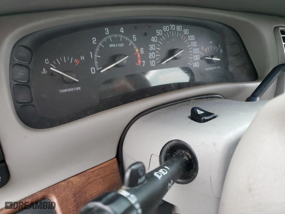 2000 Buick Park Avenue with VIN 1G4CW54K0Y4273525, listed as a Copart auction lot 80520724 with 0 mi miles and Non Repairable. Bid and sale history available at carsss.com. Image 9.