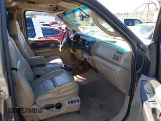 2005 Ford Excursion Limited z VIN 1FMSU43P25EB76602, wystawiony jako IAAI lot #41712613 z przebiegiem Nie podano mil oraz . Historia ofert i sprzedaży dostępna na DreamBid. Obrazek 5.